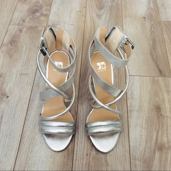 Joe’s Jeans Robbie Metallic Silver Leather Heels - Picture 2 of 8
